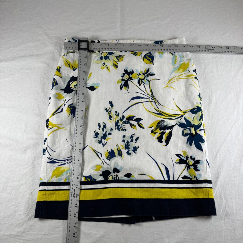 Ann Taylor Women's Size 12 White Floral 100% Cotton Lined Pencil Skirt - Picture 3 of 10